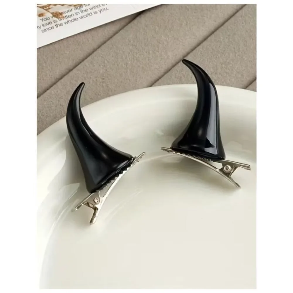 NWT Y2K Punk Black Devil Horn Snap Hair Clips Goth Grunge Alt Barrettes 2pc
